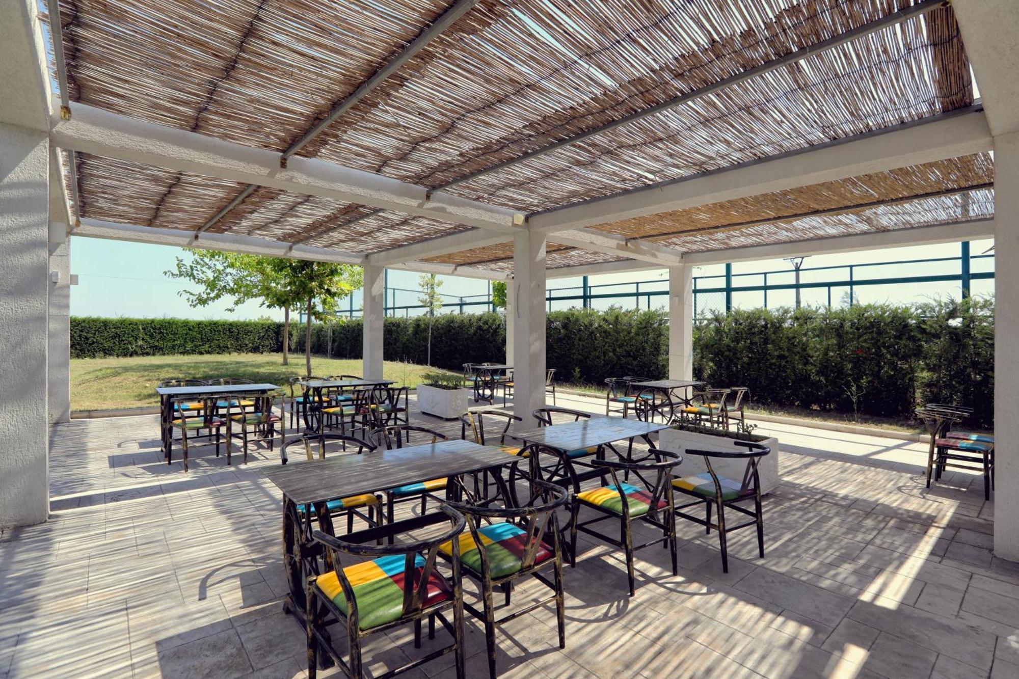 Velipoja Grand Europa Resort, Affiliated By Melia Exterior foto