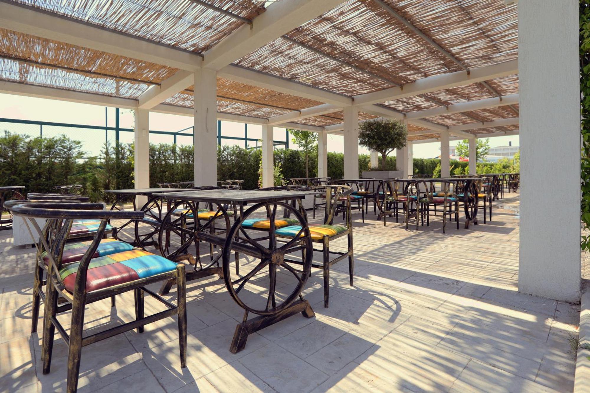 Velipoja Grand Europa Resort, Affiliated By Melia Exterior foto